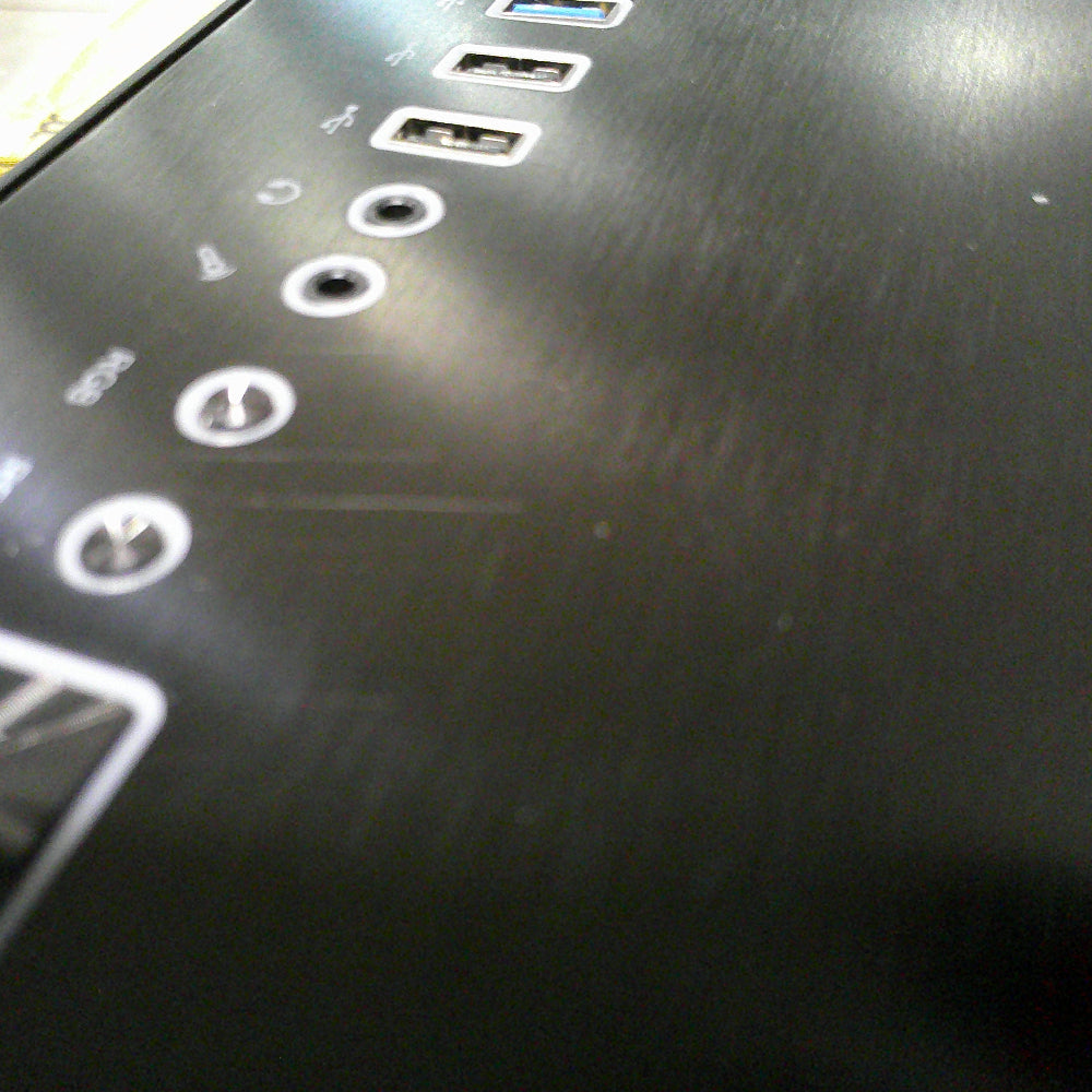 Der Versa C23 TG B-Ware in der Farbe Black ist ein PC Gehaeuse mit integrierten RGB-LED-Streifen