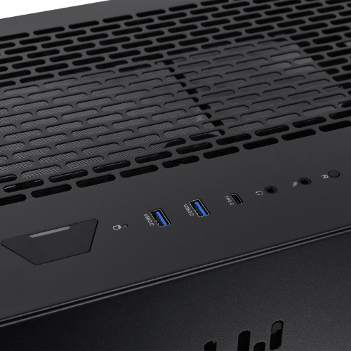 Der CTE E660 MX ist ein Midi Tower Gehaeuse in der Farbe Schwarz mit Drei-Wege-GPU-Installation und Support für Hidden-Connector-Motherboards.