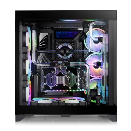 Der CTE E660 MX ist ein Midi Tower Gehaeuse in der Farbe Schwarz mit Drei-Wege-GPU-Installation und Support für Hidden-Connector-Motherboards.