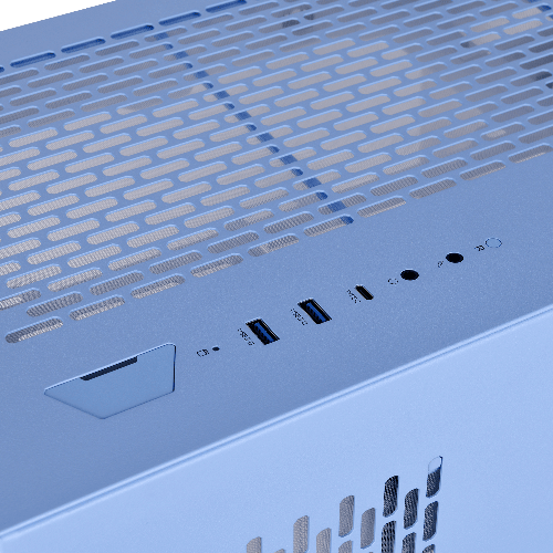 Der CTE E660 MX ist ein Midi Tower Gehaeuse in der Farbe Hydrangea Blue mit Drei-Wege-GPU-Installation und Support für Hidden-Connector-Motherboards.