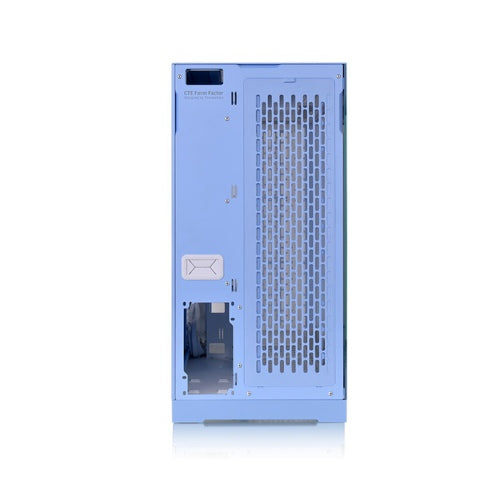 Der CTE E660 MX ist ein Midi Tower Gehaeuse in der Farbe Hydrangea Blue mit Drei-Wege-GPU-Installation und Support für Hidden-Connector-Motherboards.
