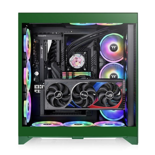 Der CTE E660 MX ist ein Midi Tower Gehaeuse in der Farbe Racing Green mit Drei-Wege-GPU-Installation und Support für Hidden-Connector-Motherboards.