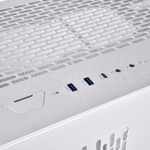 Der CTE E660 MX ist ein Midi Tower Gehaeuse in der Farbe Snow White mit Drei-Wege-GPU-Installation und Support für Hidden-Connector-Motherboards.