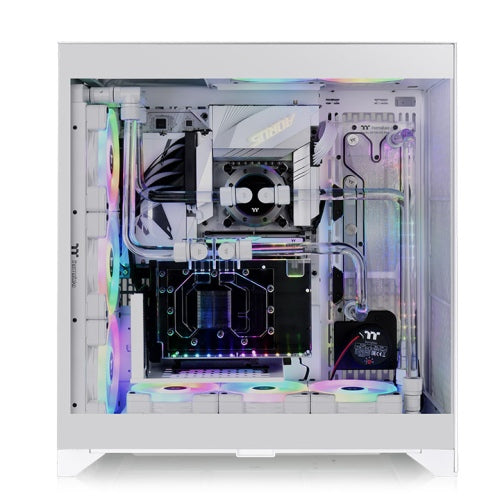 Der CTE E660 MX ist ein Midi Tower Gehaeuse in der Farbe Snow White mit Drei-Wege-GPU-Installation und Support für Hidden-Connector-Motherboards.