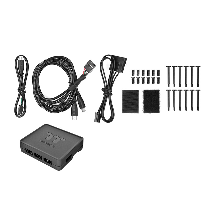 ***B-Ware*** Riing Quad 14 RGB Radiator Fan TT Premium Edition 3 Fan Pack (Controller included)