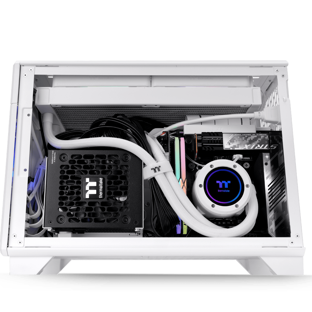Das TR100 ist ein kompaktes PC Mini-ITX-Gehäuse (Tower) in Snow White.