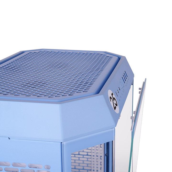 Der Tower 600 Hydrangea Blue ist ein PC Midi Gehaeuse mit ATX-Standard