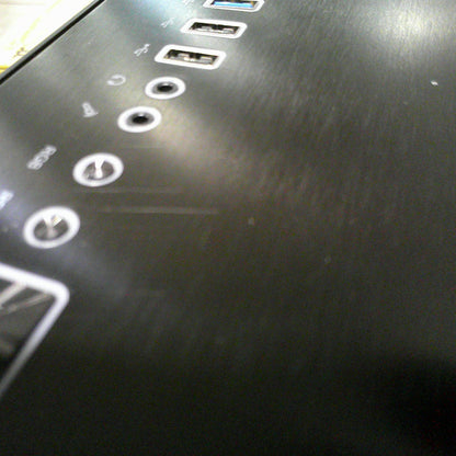 Der Versa C23 TG B-Ware in der Farbe Black ist ein PC Gehaeuse mit integrierten RGB-LED-Streifen 
