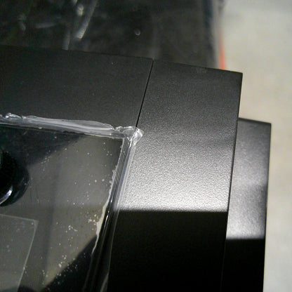Der Versa C23 TG B-Ware in der Farbe Black ist ein PC Gehaeuse mit integrierten RGB-LED-Streifen 