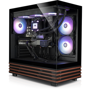 Der Blue Treant 5060TI ist ein LCGS Gaming PC mit ordentlicher Leistung. Ausgestattet mit bester Thermaltake-Technik dem View 270 Plus WS ARGB Black Gehäuse, LA360 Black ARGB AIO und Netzteil Berlin. Hardware: CPU AMD Ryzen 7 8700F, Mainboard Gigabyte A620M H, 32 GB DDR5 Ram, 1TB M.2 SSD.