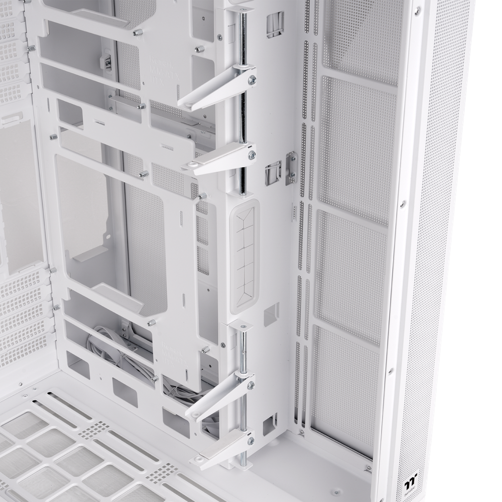 Weißes CAPO X Dual-System PC-Gehäuse mit modularem Innenraum für zwei separate Mainboards und effizientem Mesh-Design.