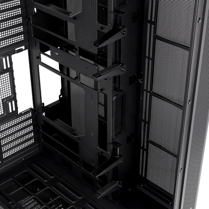 Schwarzes CAPO X Dual-System PC-Gehäuse mit geräumigem Innenraum, modularen Halterungen und perforierten Lüftungsgittern.
