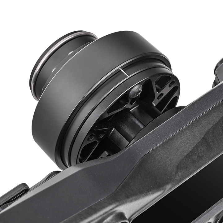 Der GRA TTG XRW Quick Release Adapter ist für das Thermaltake G6 und G15 um das XRW-G1 GT Lenkrad anzuschließen.