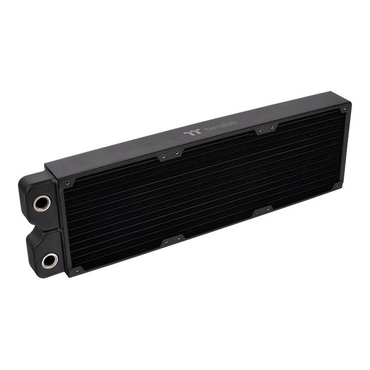 Der Pacific CLD 360 Kühlkörper (Radiator) in der Farbe Black wird aus hochwertigem Kupfer mit einer sehr hohen Dichte, einer doppelten Lamellenanordnung und anderen qualitativen Materialien hergestellt.