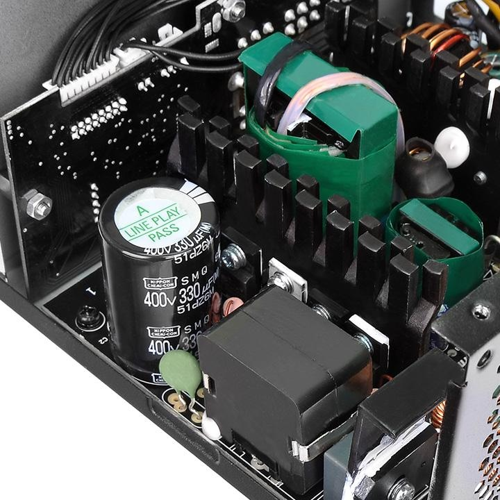 Das Smart DPS G 600W Bronze ist ein ATX 2.3 PC Netzteil mit Smart Power Management Cloud.