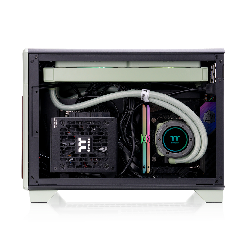 Das TR100 WS ITX PC-Gehäuse in der Farbe Matcha Green besticht durch seine edele Holzoptik, das Dual-Chamber-Designs und Optionales 3,9" LCD.