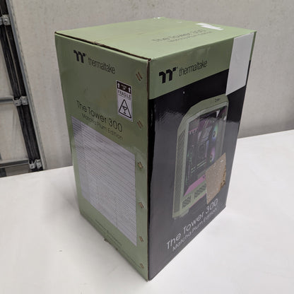 The Tower 300 in der Farbe Match Plum ist ein PC_Gehaeuse als B-Ware.