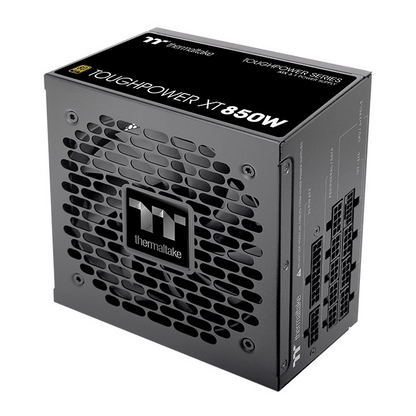 Schwarzes Thermaltake Toughpower XT 850W Gold Netzteil mit modularen Anschlüssen und wabenförmigem Lüftergitter.