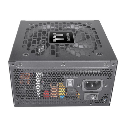 Schwarzes Thermaltake Toughpower XT 850W Netzteil mit Lüftergitter, Smart Zero Fan Schalter und rückseitigem Stromanschluss.