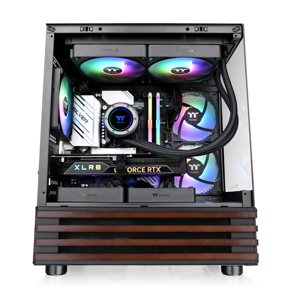 Das View 170 WS ARGB ist M-ATX PC-Gehäuse in der Farbe Black. Es überzeugt durch seine drei 120-mm ARGB-Lite Lüfter und eine wunderschöne Holzoptik.