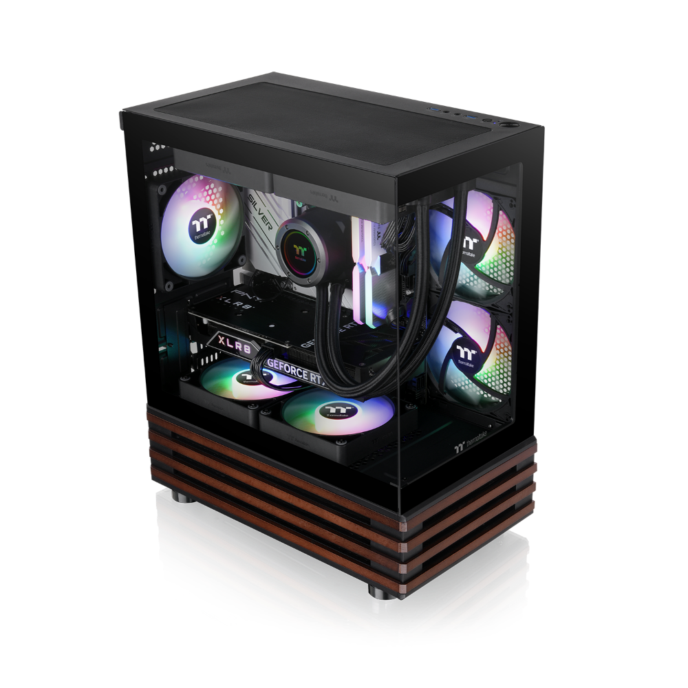 Das View 170 WS ARGB ist M-ATX PC-Gehäuse in der Farbe Black. Es überzeugt durch seine drei 120-mm ARGB-Lite Lüfter und eine wunderschöne Holzoptik.