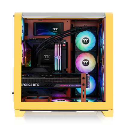 Das View 390 Air ist ein Midi ATX PC-Gehaeuse mit gebogenen TG-Panel, Hidden Connector und hervorrangender Luftkühlung durch zwei CT120 Fans und Mesh-Frontpanel in der Farbe Butter Caramel (Gelb).
