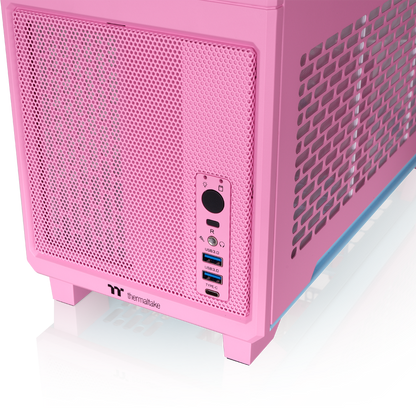 Das TR100 ist ein kompaktes PC Mini-ITX-Gehäuse (Tower) in Bubble Pink