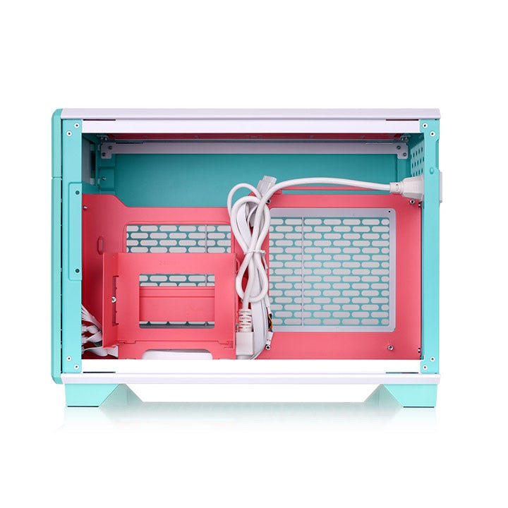 Der tr100 Mini Tower in der Farbe Mint Strawberry (Türkis) ist ein ITX PC Gehäuse zum mitnehmen
