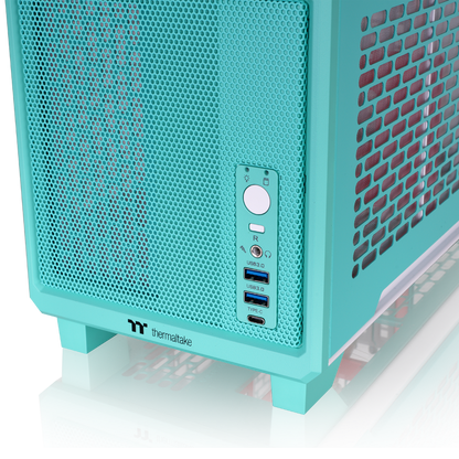 Der tr100 Mini Tower in der Farbe Mint Strawberry (Türkis) ist ein ITX PC Gehäuse zum mitnehmen